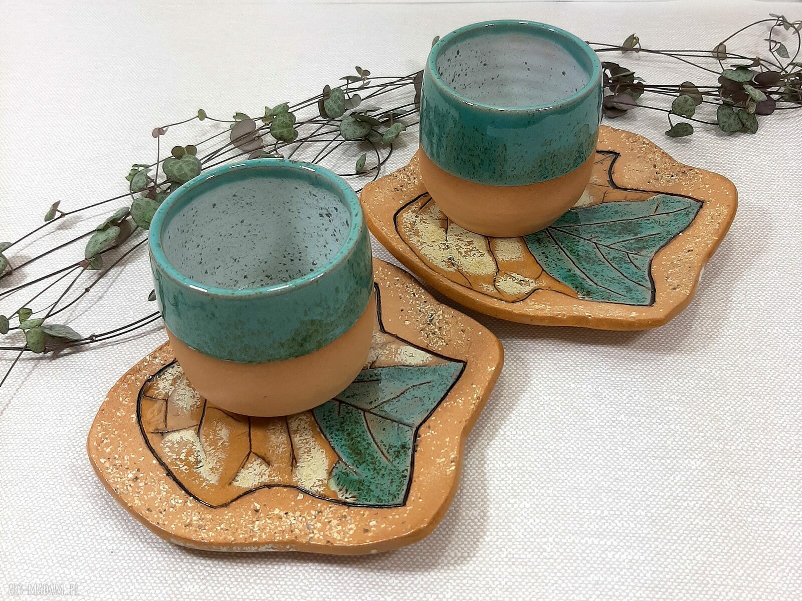 Czarka do espresso ceramiczna z podstawką - liść (ręcznie malowana)