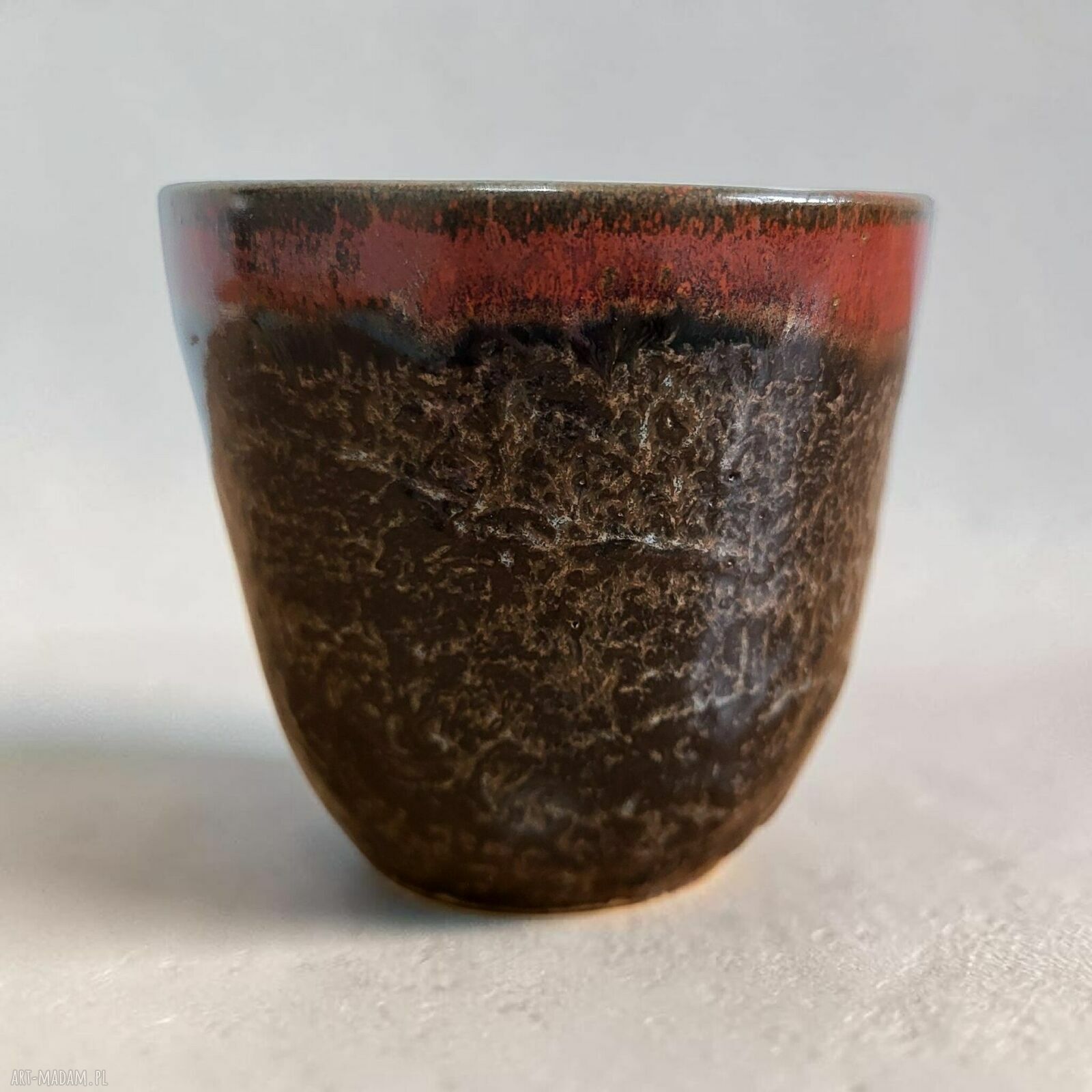 Ceramiczna czarka na herbatę - ręcznie toczona brąz i miedź