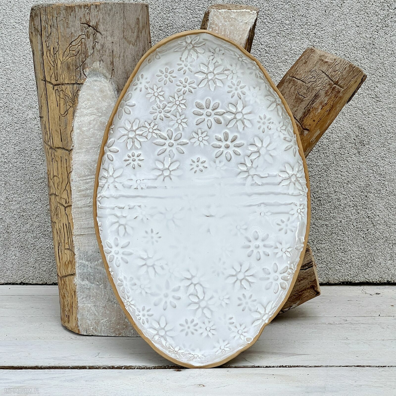 Ceramiczna deska do serów w kwiaty - biała patera na prezent na ślub