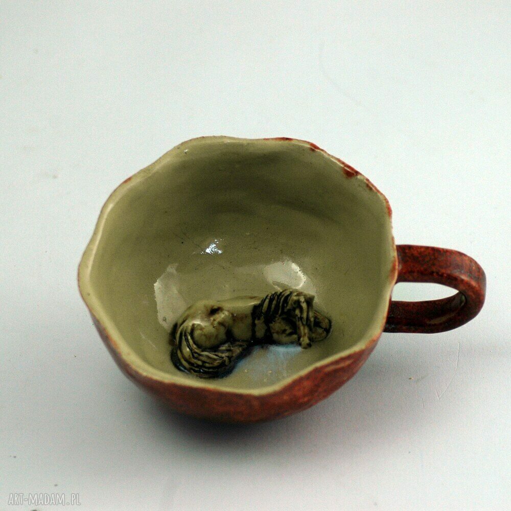 Duża ceramiczna filiżanka z figurką konia