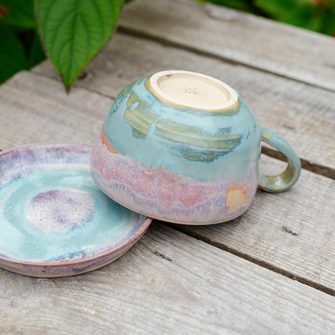 Ręcznie toczona ceramiczna filiżanka z hipopotamem „bubble gum” 350 ml - na prezent