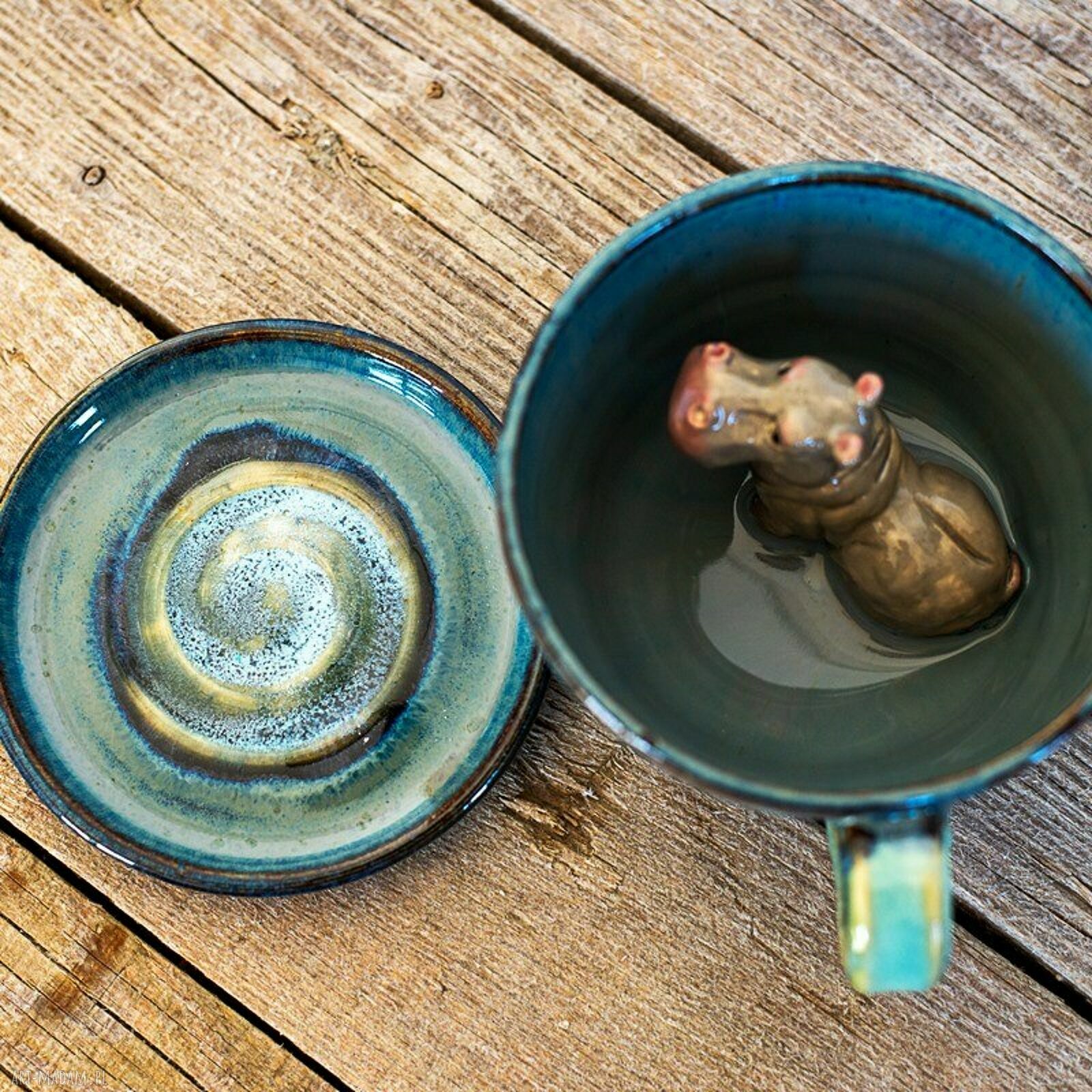Ceramiczna filiżanka z figurką hipopotama "Burza morska" - 360 ml - prezent handmade