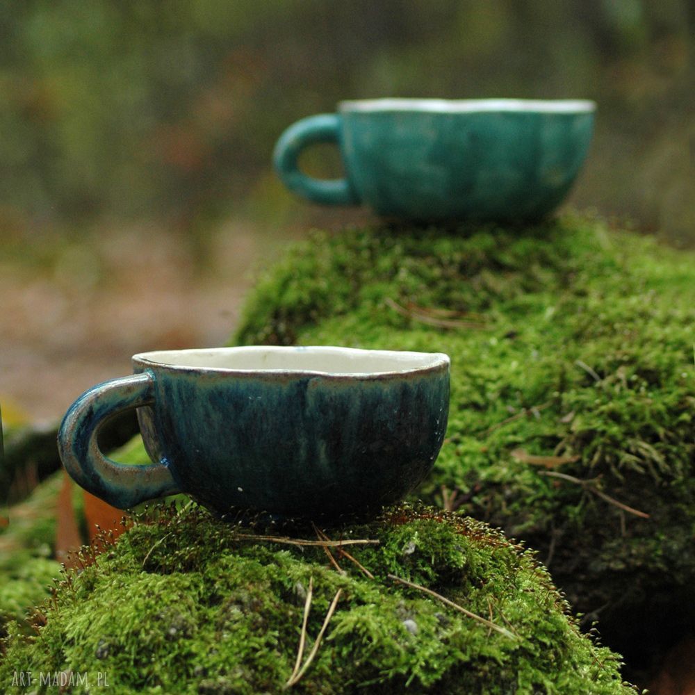 Ceramiczna filiżanka z figurką kota - morska