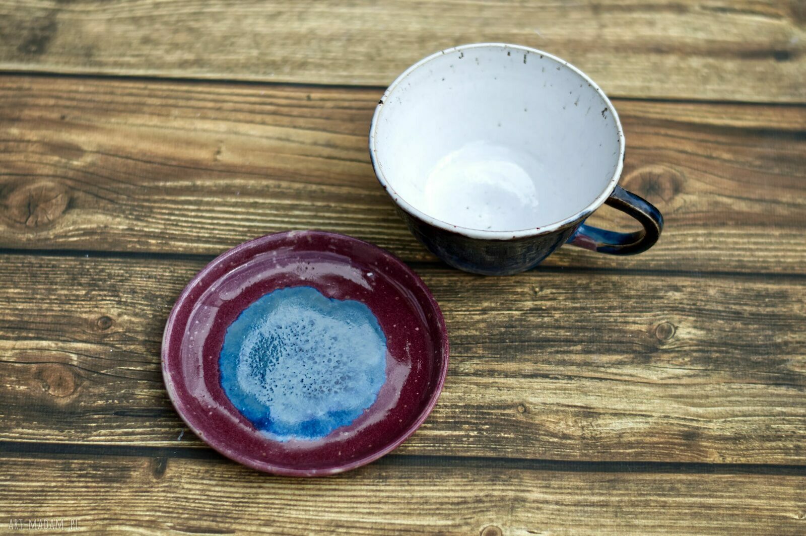 Ręcznie toczona ceramiczna filiżanka wrzosowo-niebieska 260 ml z talerzykiem