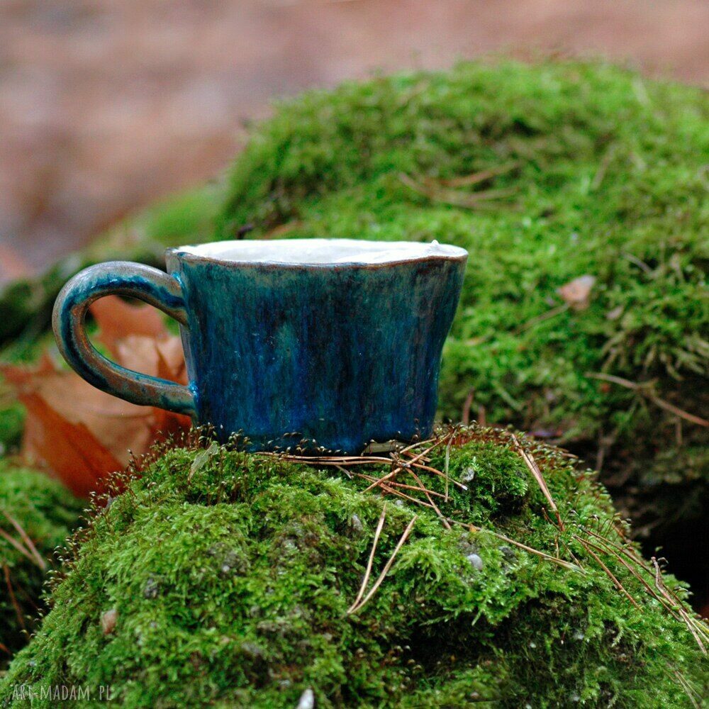 Ceramiczna filiżanka i kubek z figurką konia - niebieska 220 ml