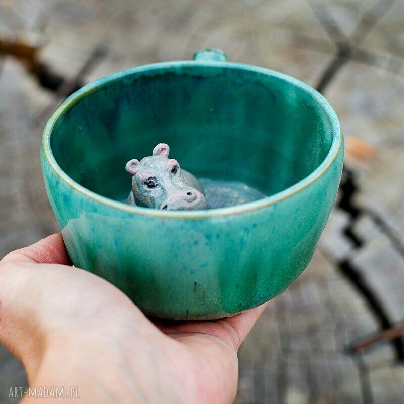 Ceramiczna filiżanka z hipopotamem w zieleni - ok. 400 ml, rękodzieło na prezent