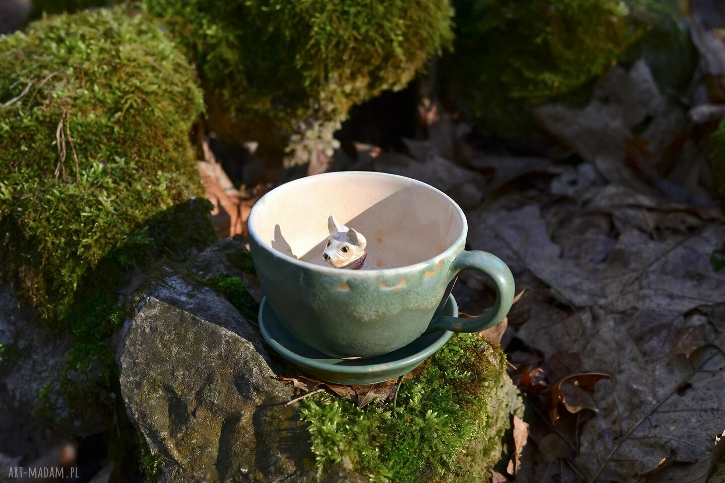 Ceramiczna filiżanka z figurką buldożka francuskiego - niebieska - 440 ml - na prezent