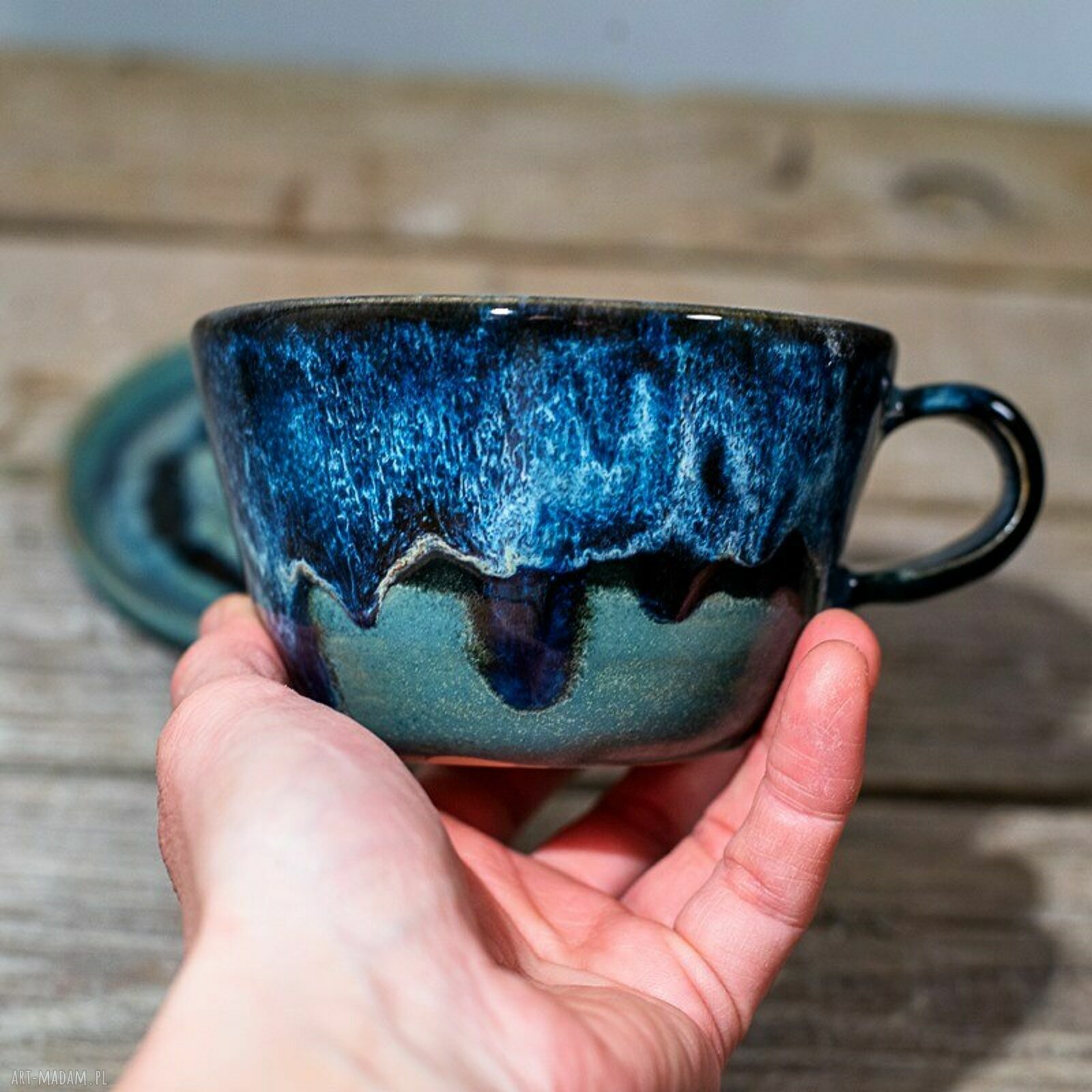 Ręcznie toczona filiżanka ceramiczna z buldożkiem francuskim - Burza morska, ok. 330 ml