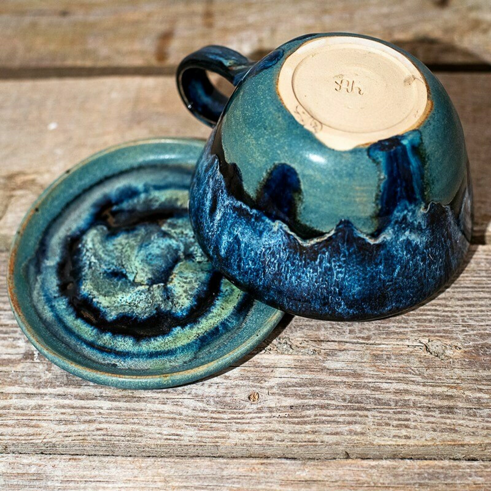 Ręcznie toczona filiżanka ceramiczna z buldożkiem francuskim - Burza morska, ok. 330 ml