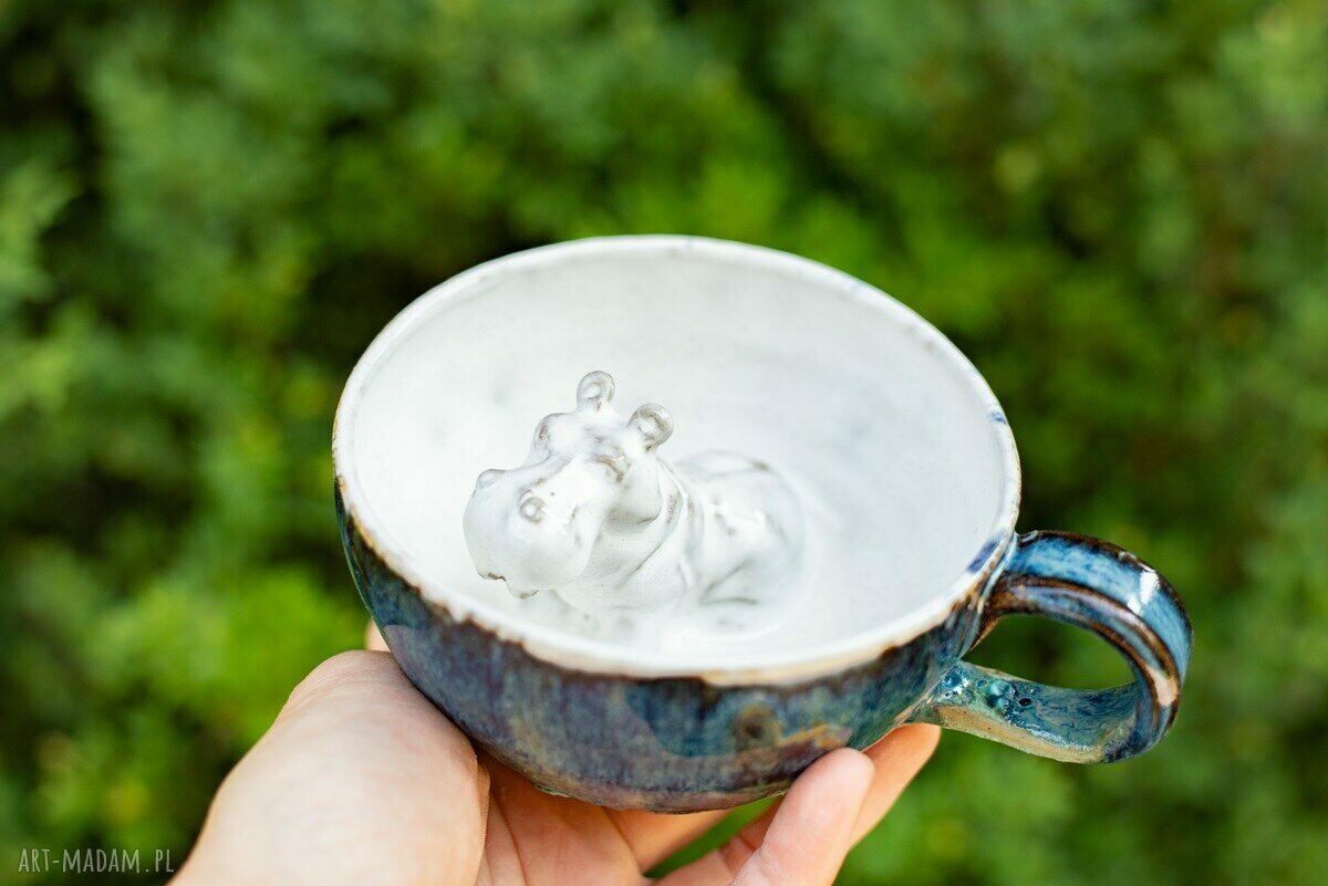 Filiżanka ceramiczna 300 ml z hipopotamem - niebieski turkus i talerzyk w komplecie