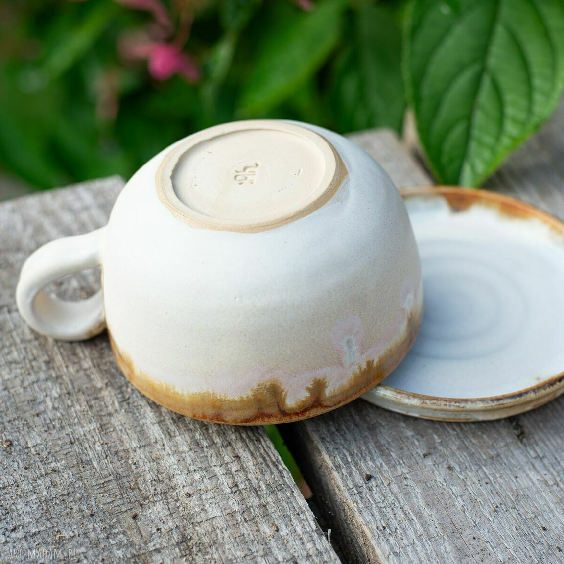 Ceramiczna filiżanka 300 ml z figurką hipopotama - beżowy blues