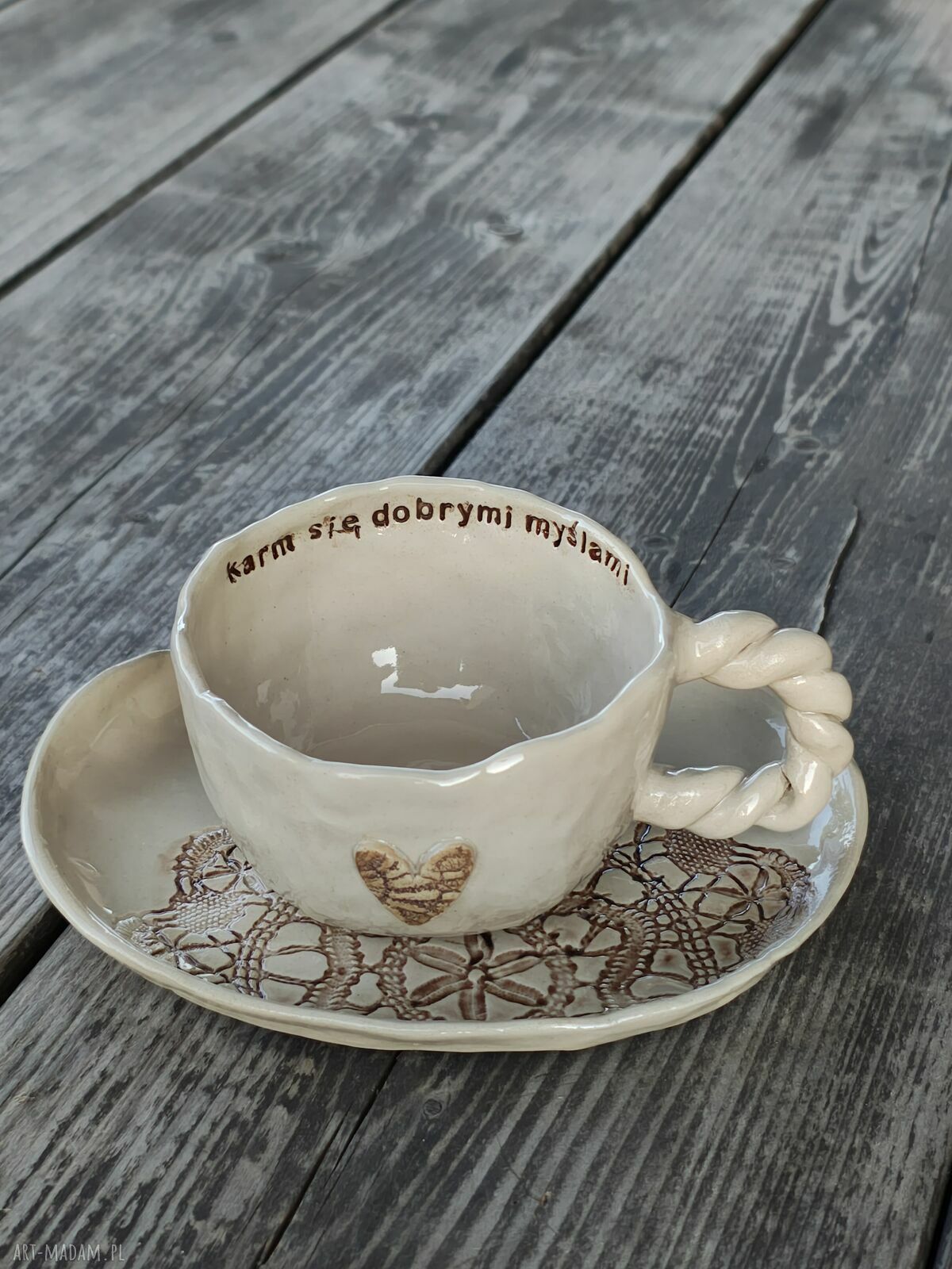 Ceramiczna filiżanka z podstawką - ręcznie robiona