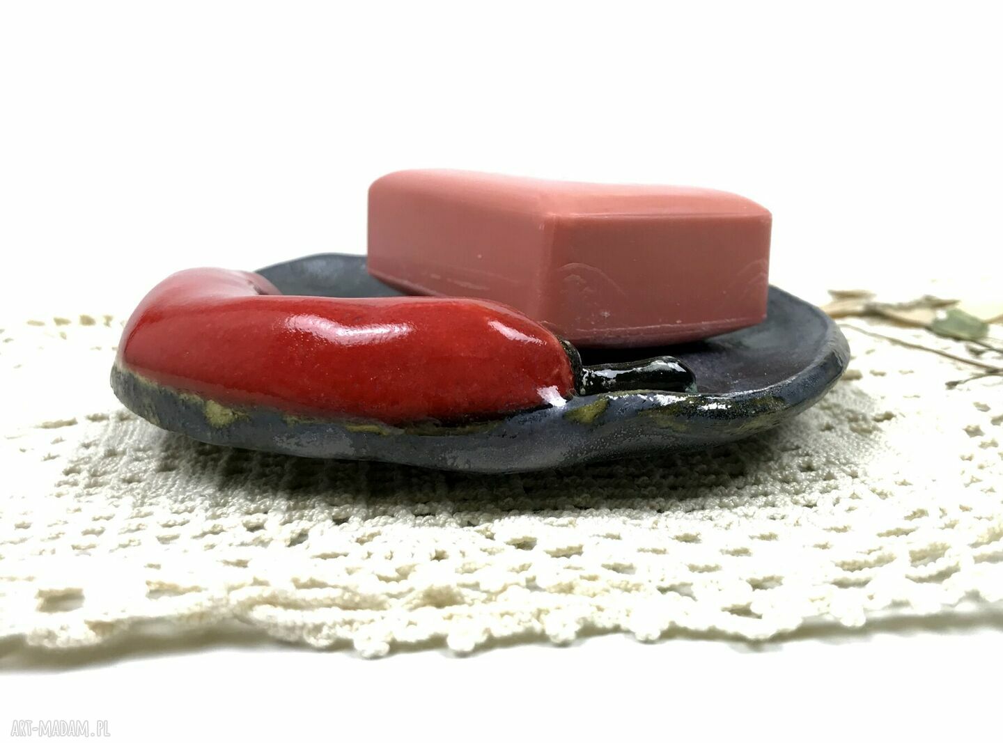 Ceramiczna mydelniczka „Chilli” - handmade do łazienki i kuchni