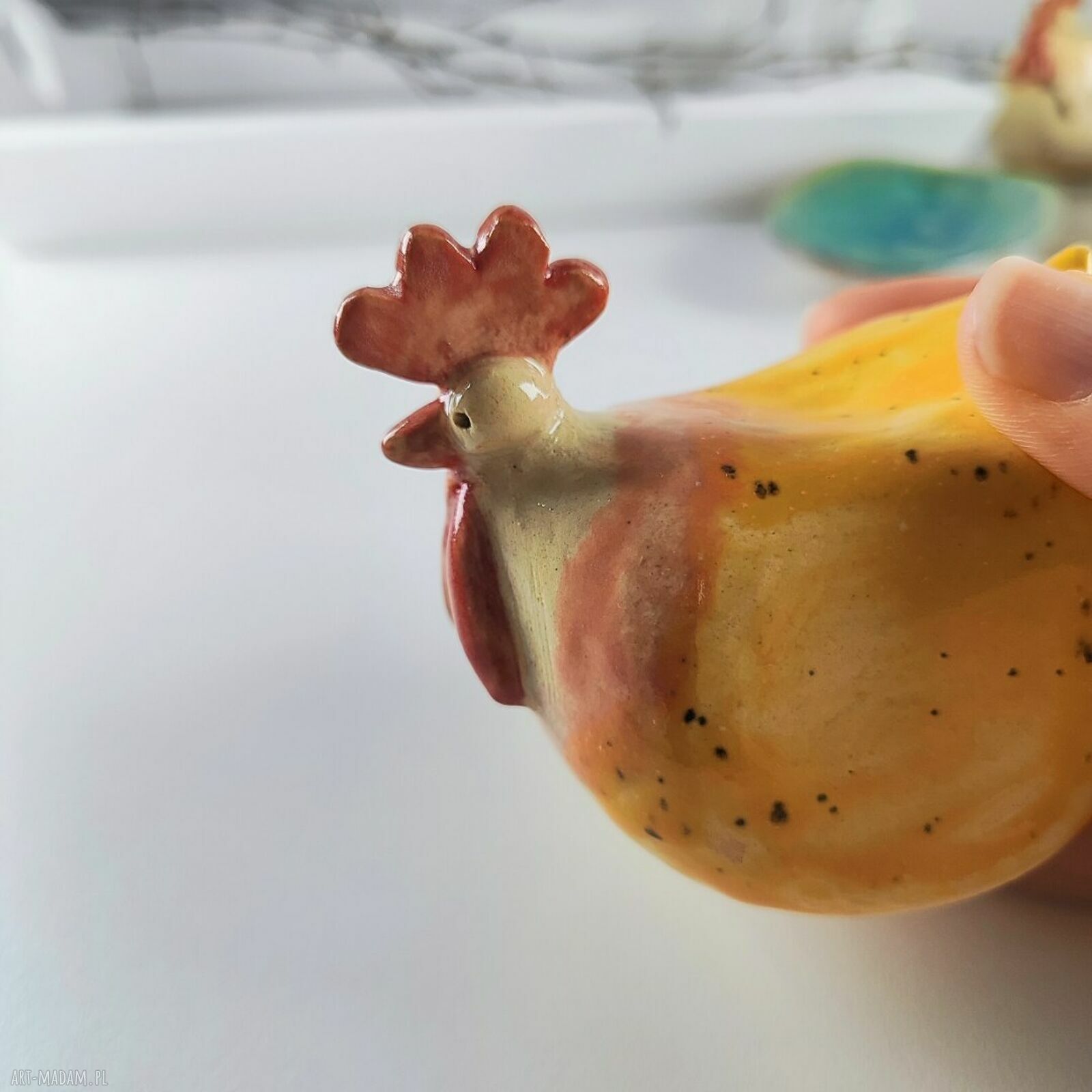 Ceramiczna kurka na Wielkanoc - ręcznie lepiona kokoszka