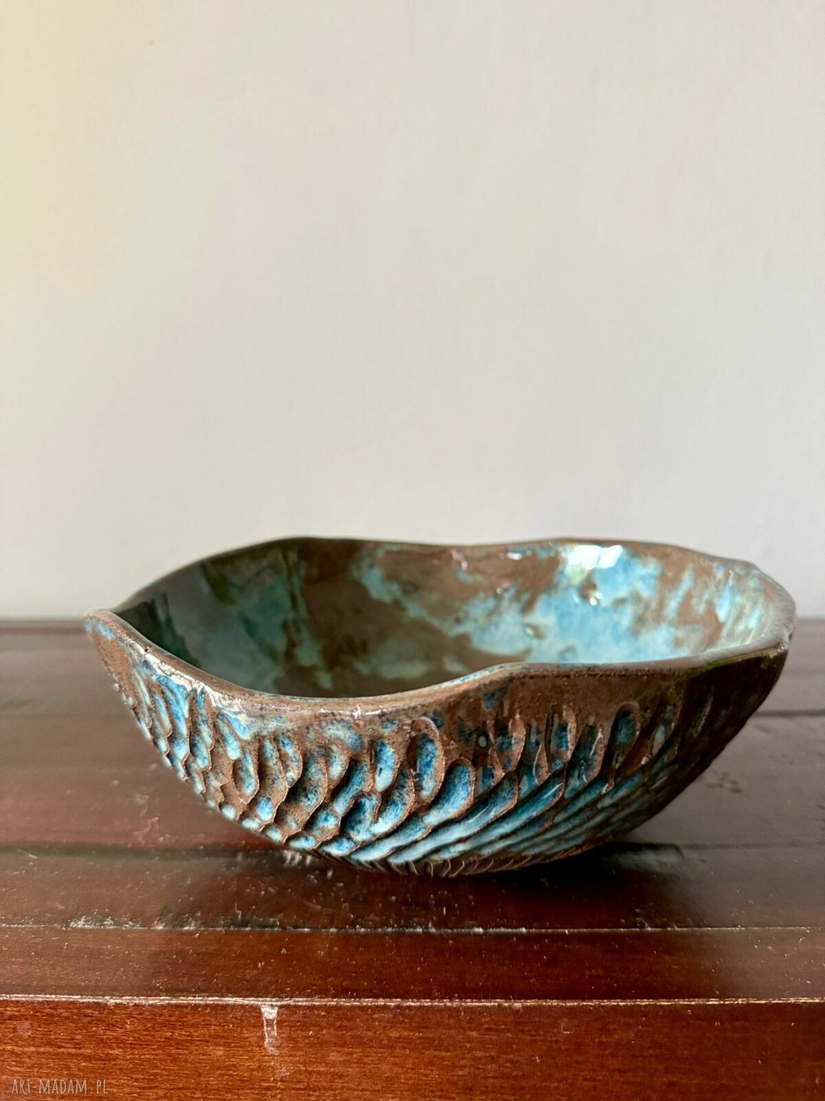 Misa ceramiczna z kolekcji Deep Lines - ręcznie szkliwiona