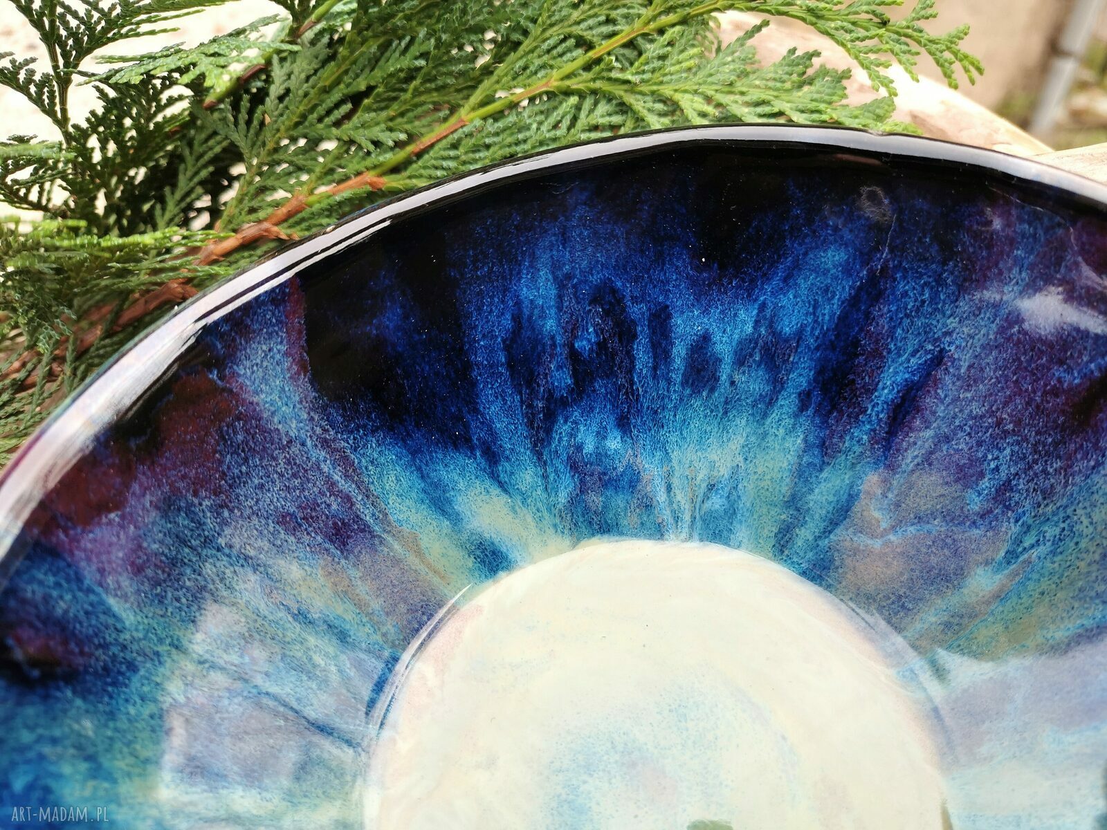 Ceramiczna misa z napisem „Żyj kolorowo” i motywem ważek - kamionka Galaxy