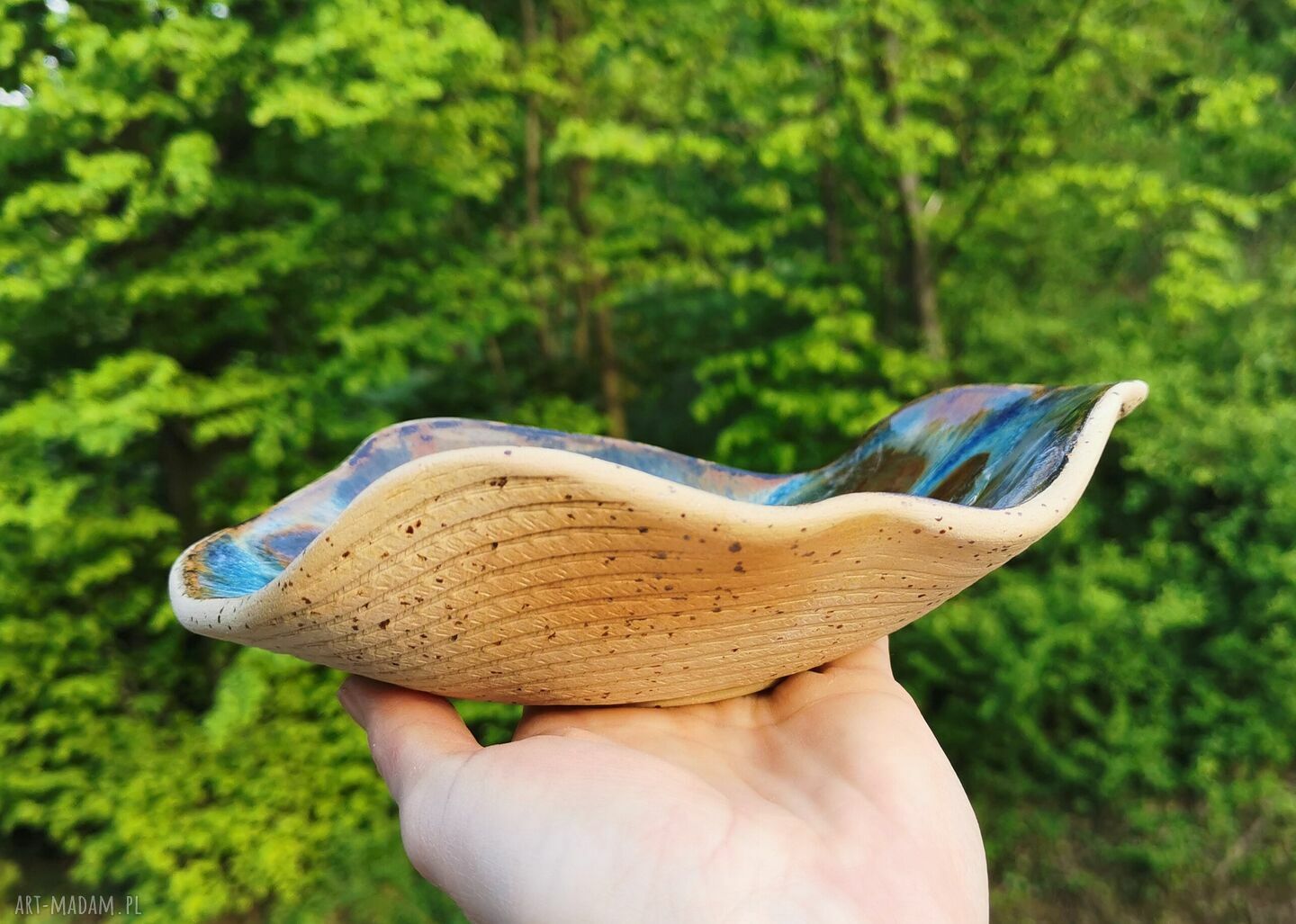 Misa ceramiczna 'Półnisek' c234 - autorska patera z jasnej gliny