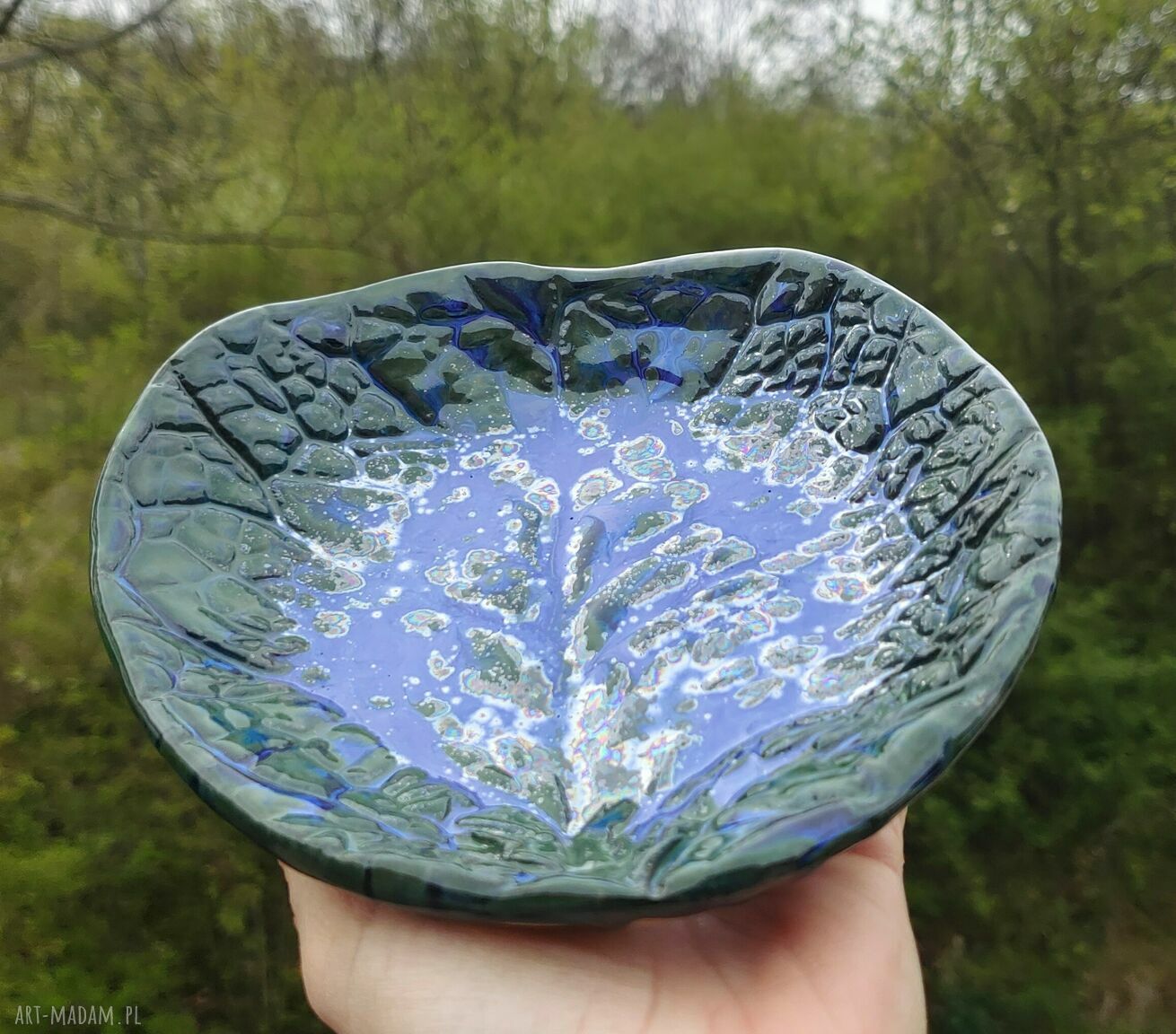 Ceramiczna misa na przekąski z kamionki w formie liścia kapusty