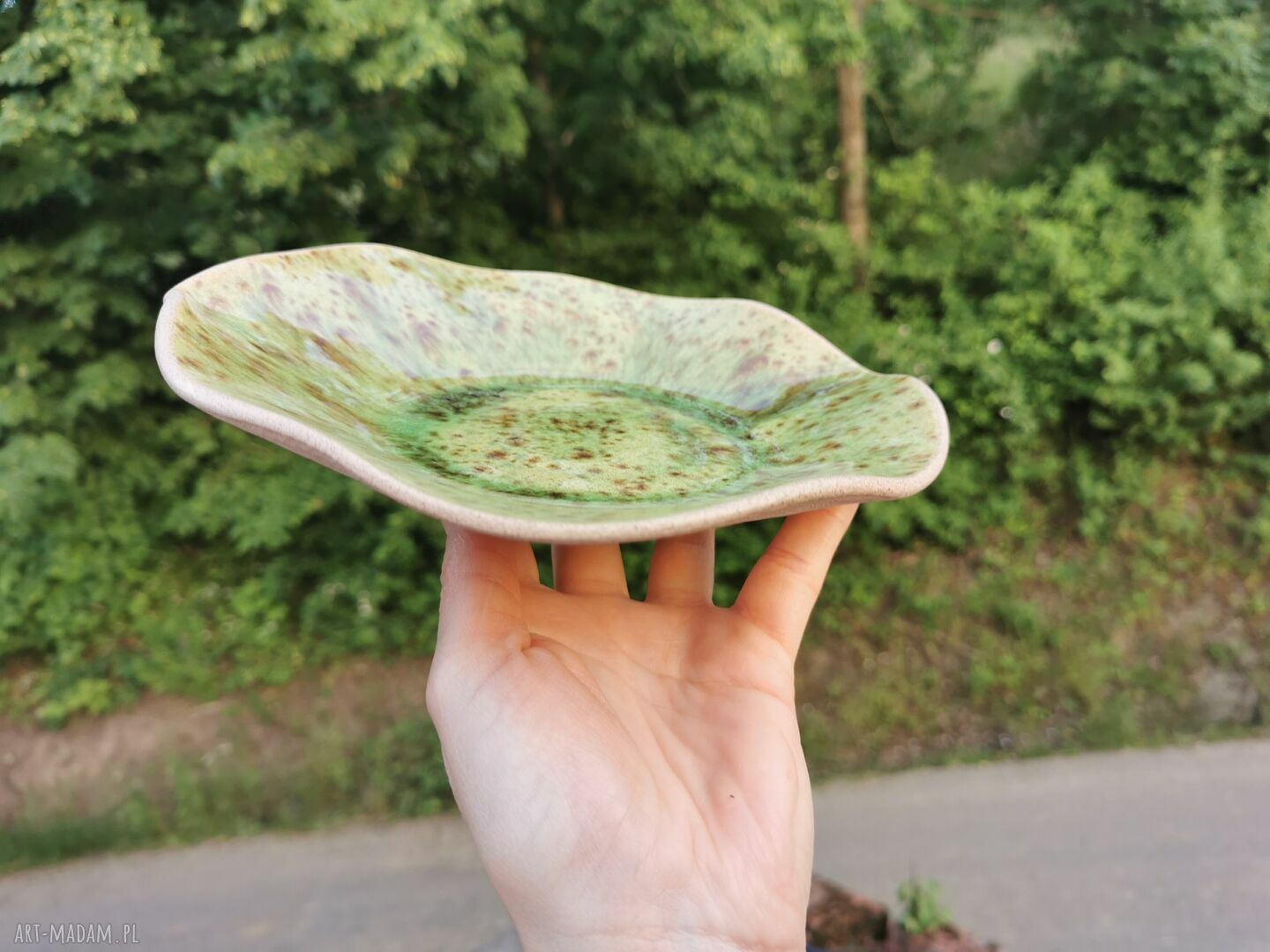 Ceramiczna misa Shiraja c259 - ręcznie wykonana z zielonym szkliwem