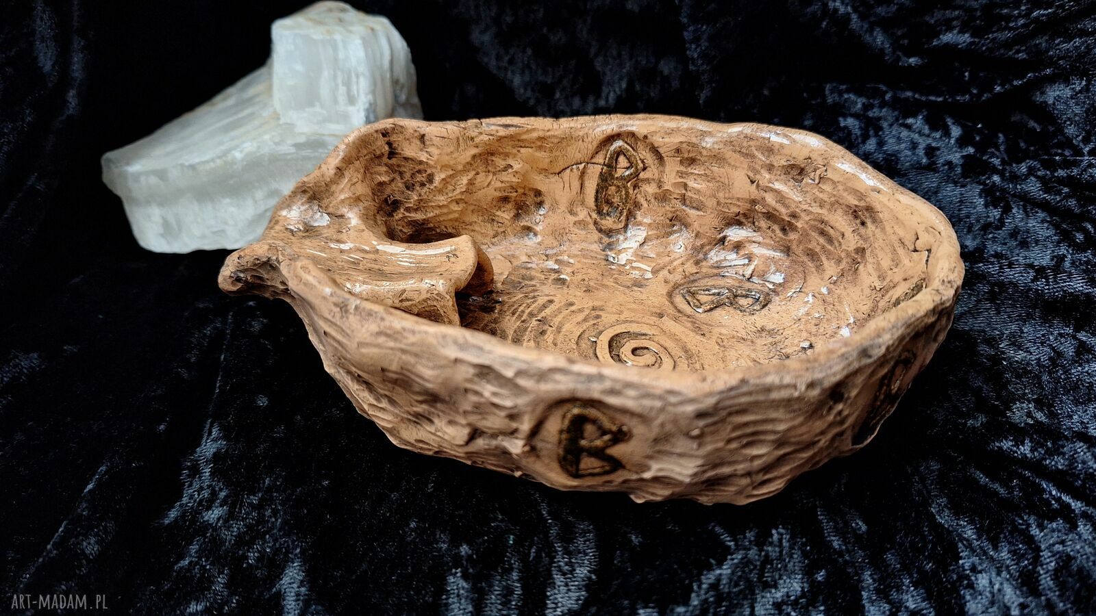 Ceramiczna misa rytualna na Palo Santo podstawka z runą Berkano