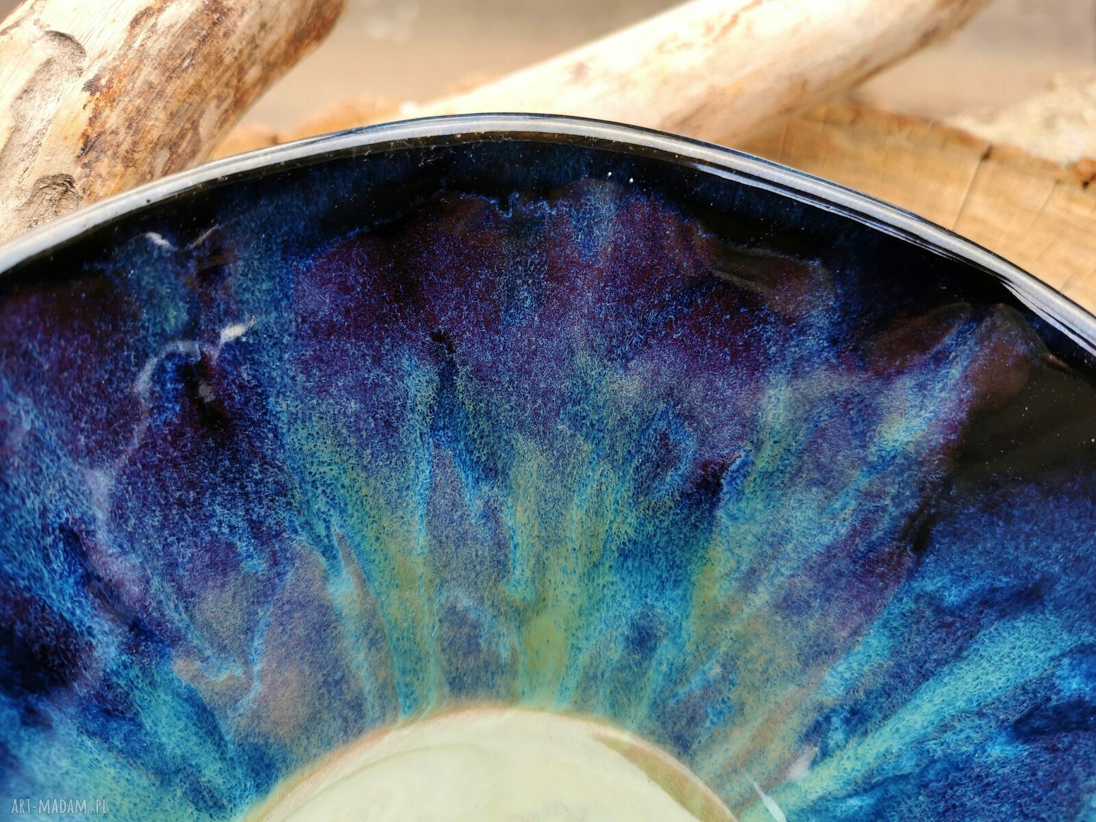 Ceramiczna misa z napisem „Żyj kolorowo” i motywem ważek - kamionka Galaxy