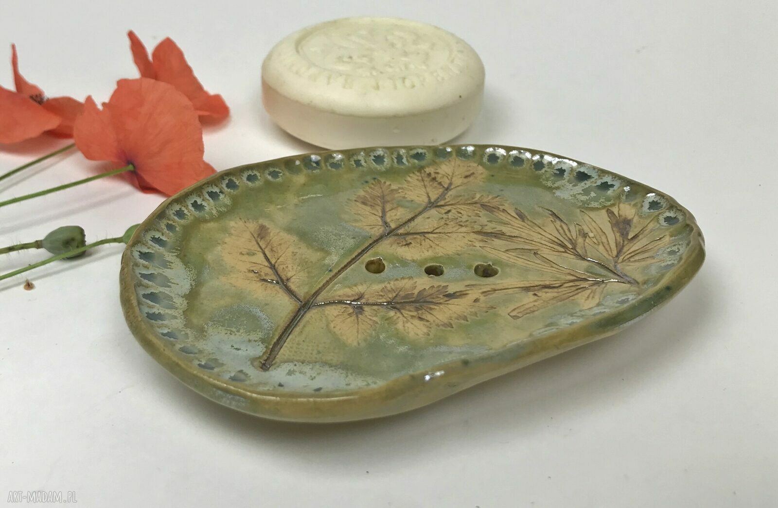 Ceramiczna mydelniczka "Zielono mi" - ręcznie robiona ozdoba łazienki