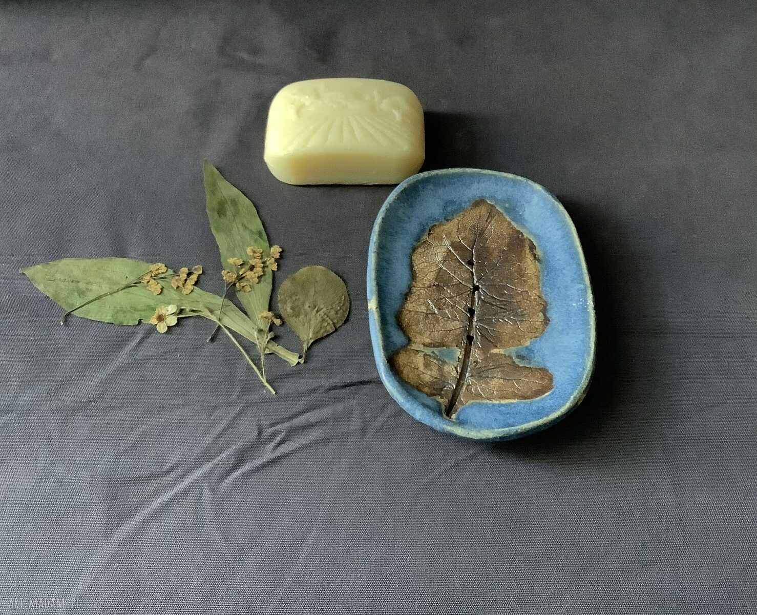 Ceramiczna mydelniczka Lazur - ręcznie robiona ozdoba Twojej łazienki