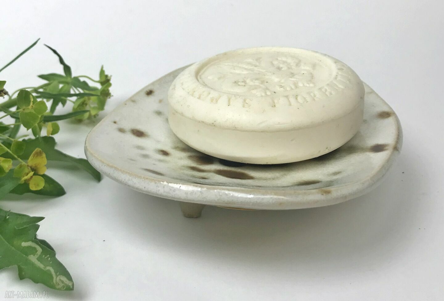 Ceramiczna mydelniczka ręcznie robiona "Rozlana kawa"