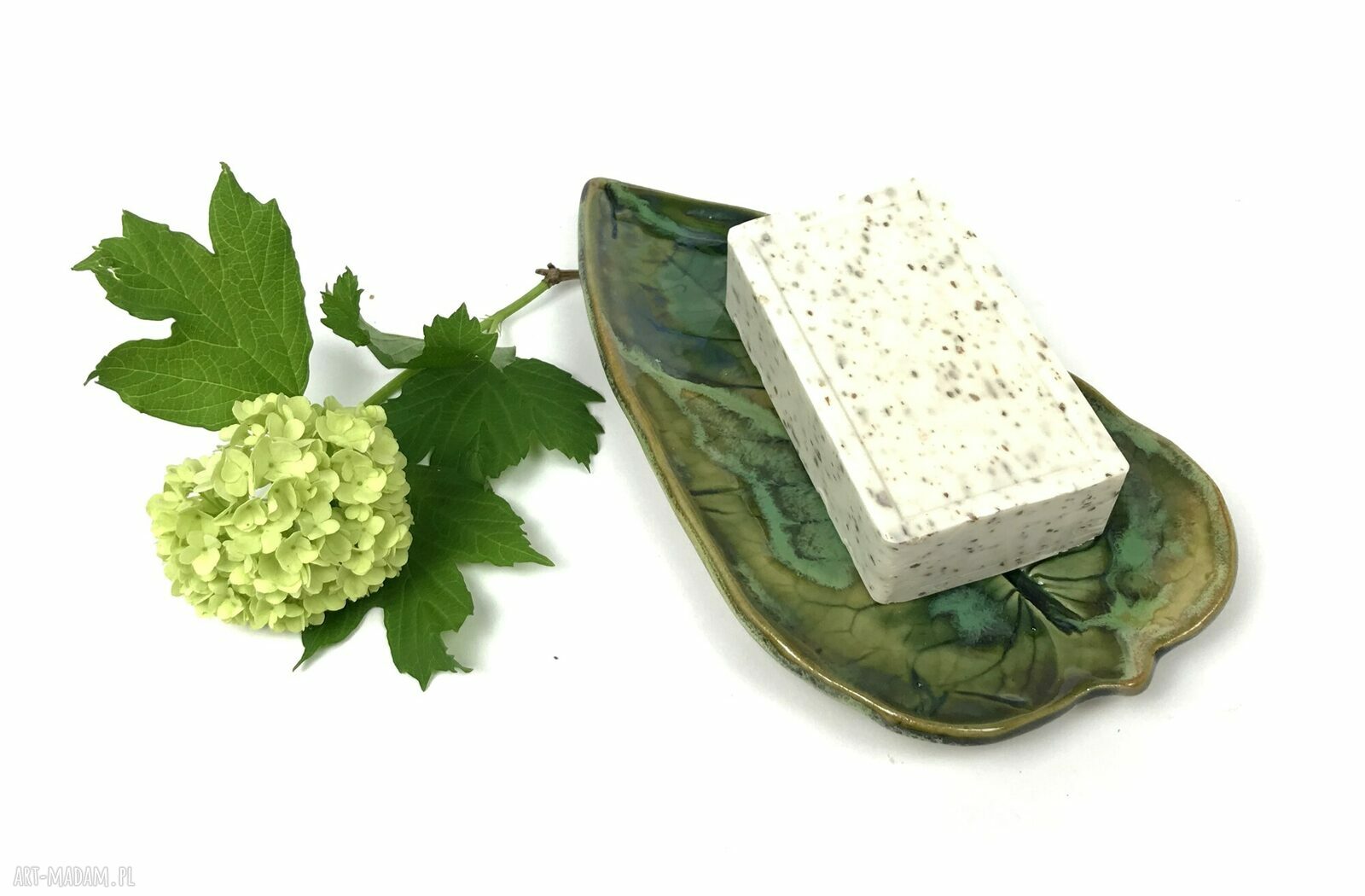 Ceramiczna mydelniczka „Liść” - rękodzieło z gliny w odcieniach zieleni i turkusu