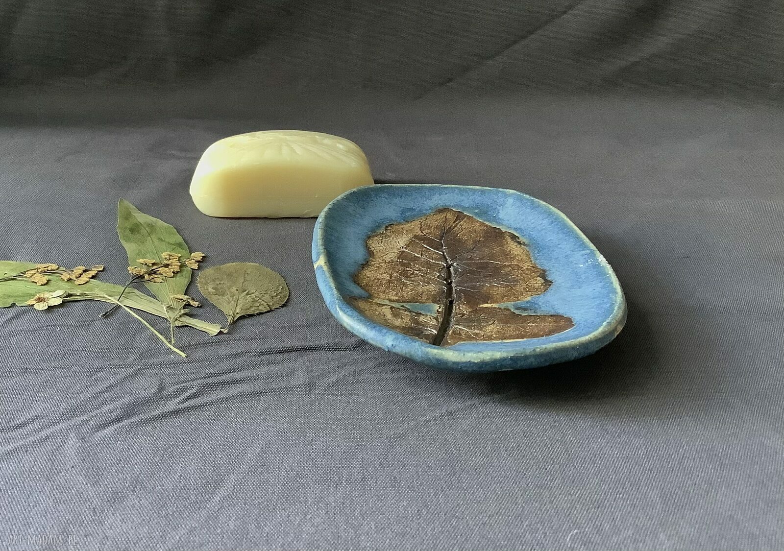 Ceramiczna mydelniczka Lazur - ręcznie robiona ozdoba Twojej łazienki