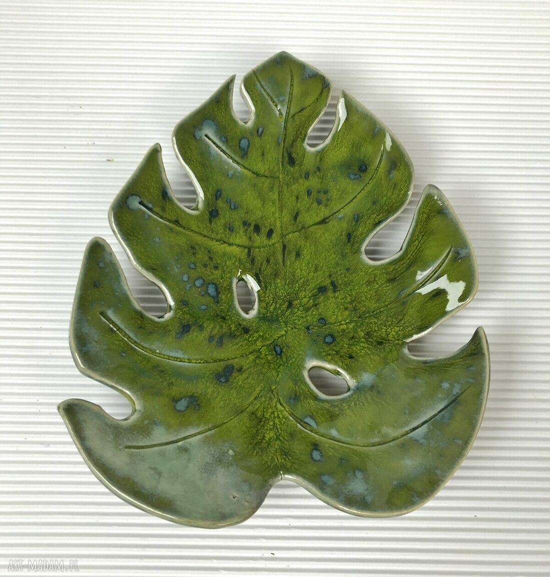 Ceramiczna mydelniczka ręcznie robiona „Zielony smok” - ozdoba łazienki w stylu boho