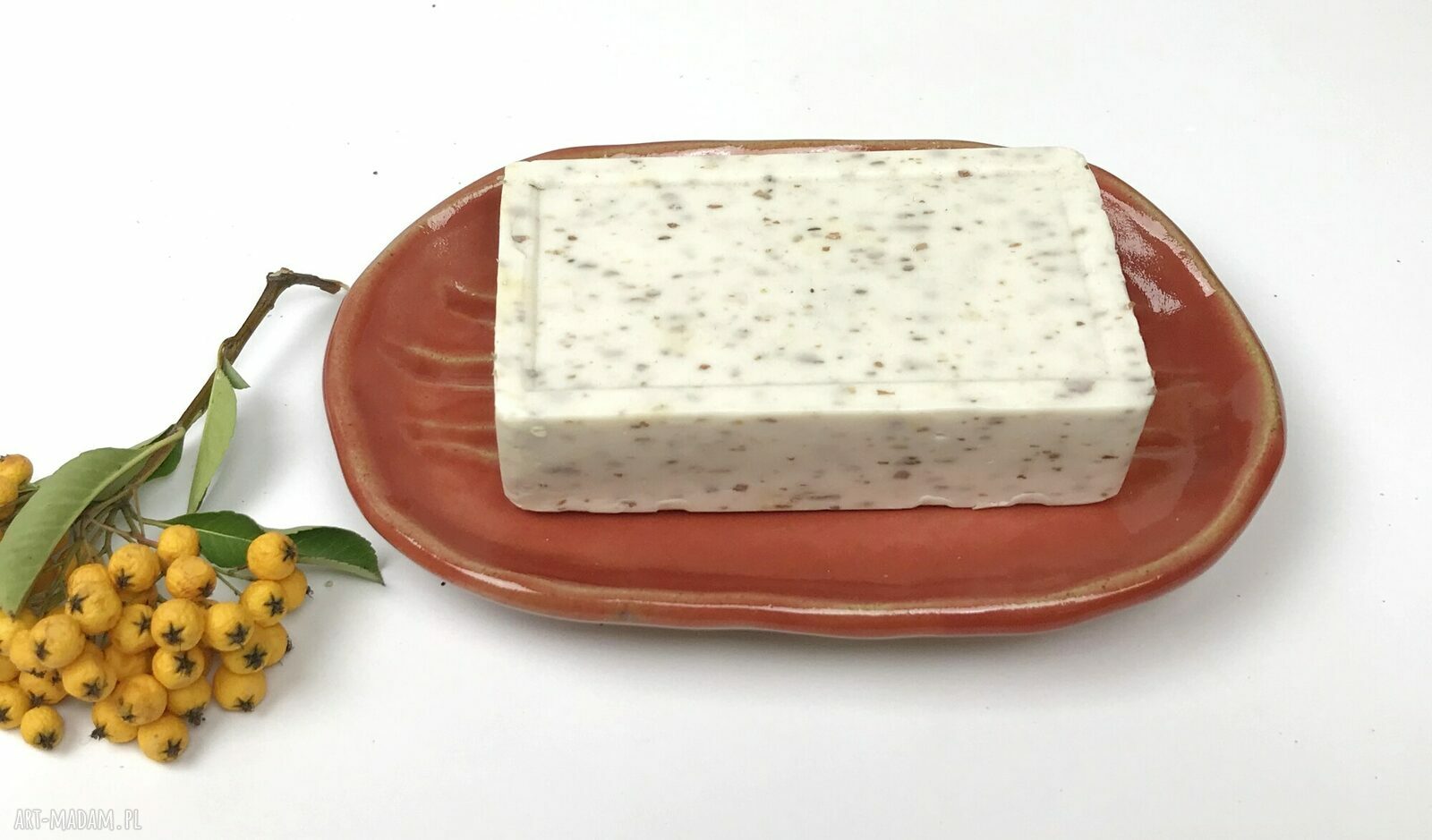 Mydelniczka ceramiczna „Red” - ręcznie robiona, z odpływem