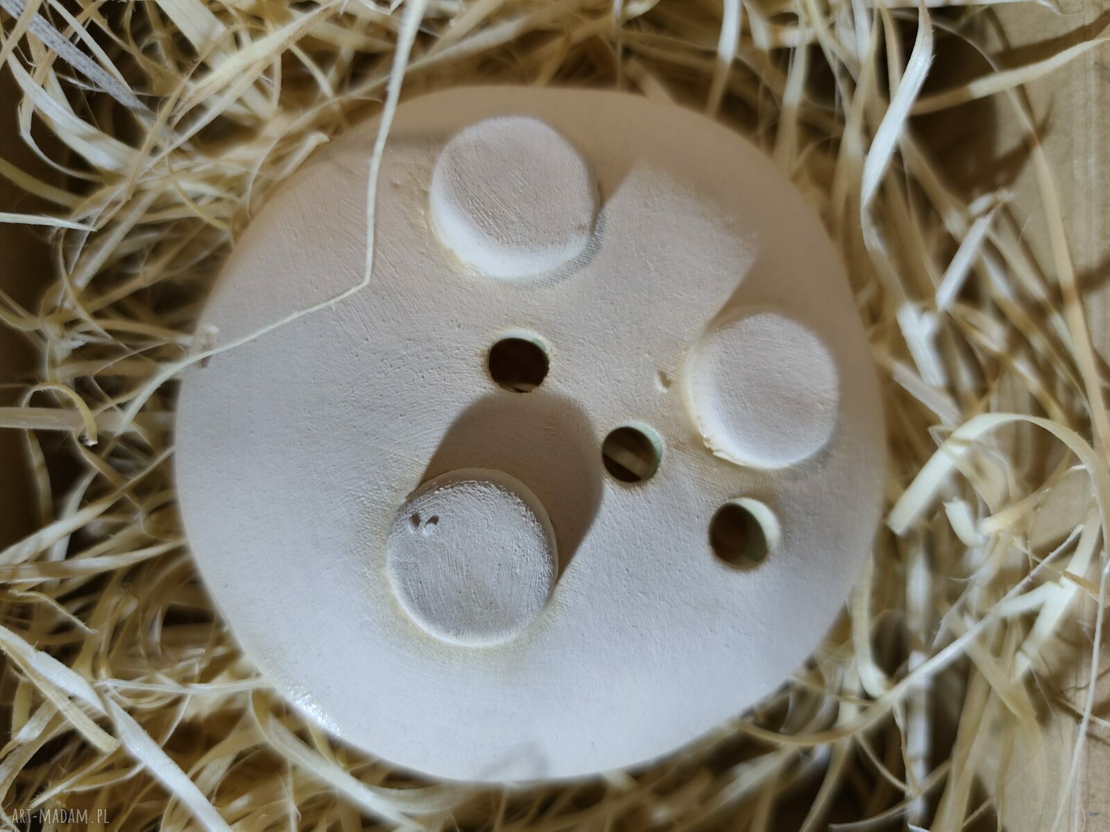Ręcznie robiona mydelniczka ceramiczna z naturalnym wykończeniem - prezent na Boże Narodzenie