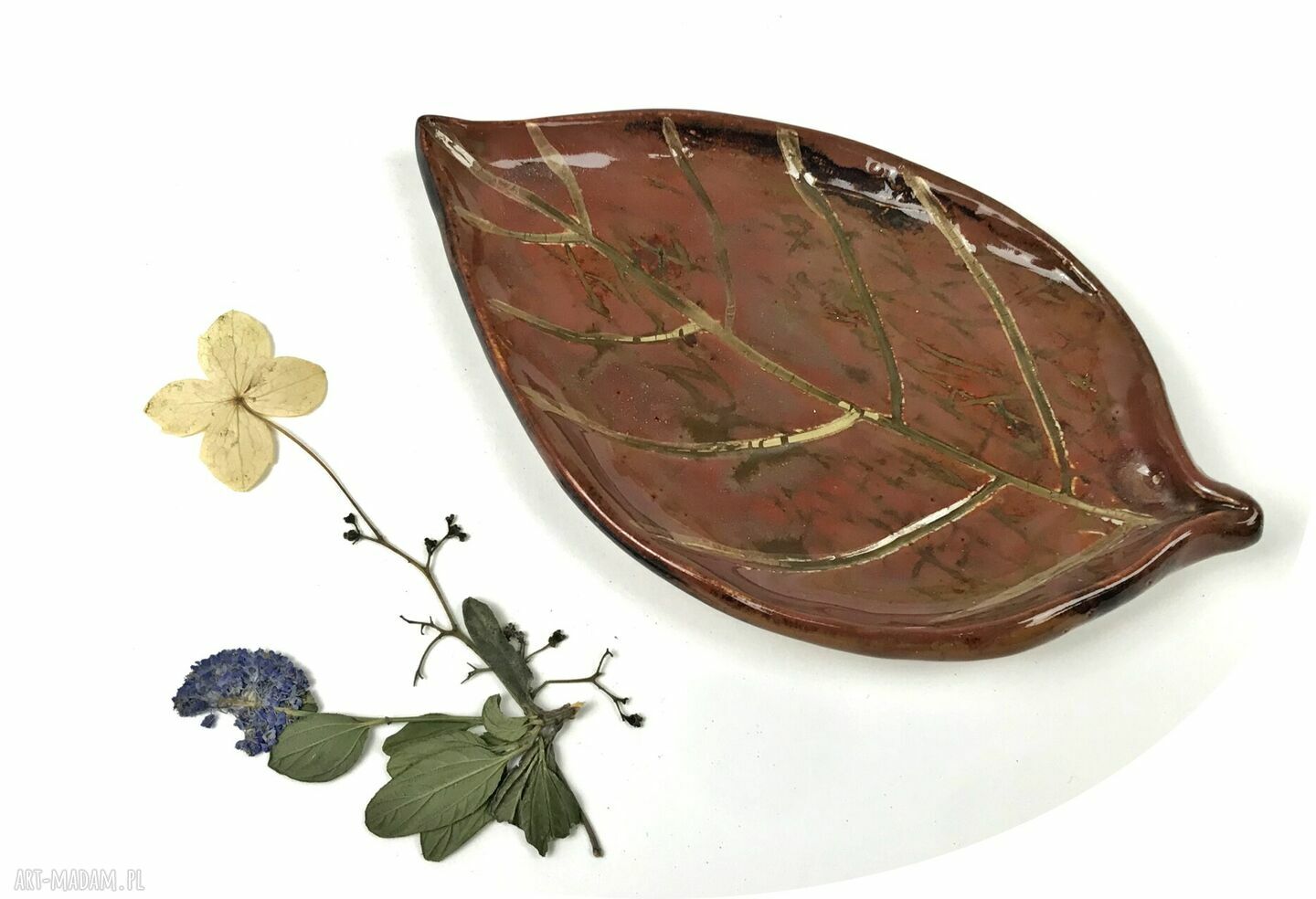 Ceramiczna mydelniczka/spodeczek „Jesiennie” - liść na biżuterię i drobiazgi