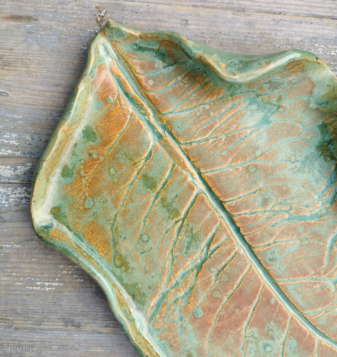 Ceramiczna patera liść c130 (handmade) - pod turkusowo-pomarańczowy stół