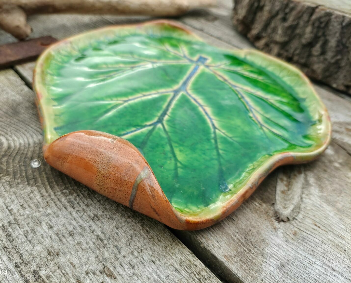 Ceramiczna patera z prawdziwym liściem (c467) - na ciasto i przekąski