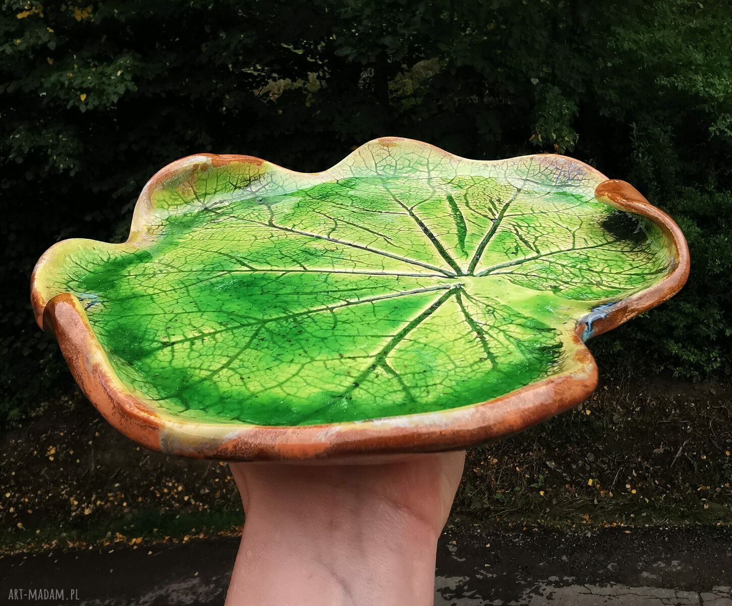 Ceramiczna patera z prawdziwym liściem (c333)