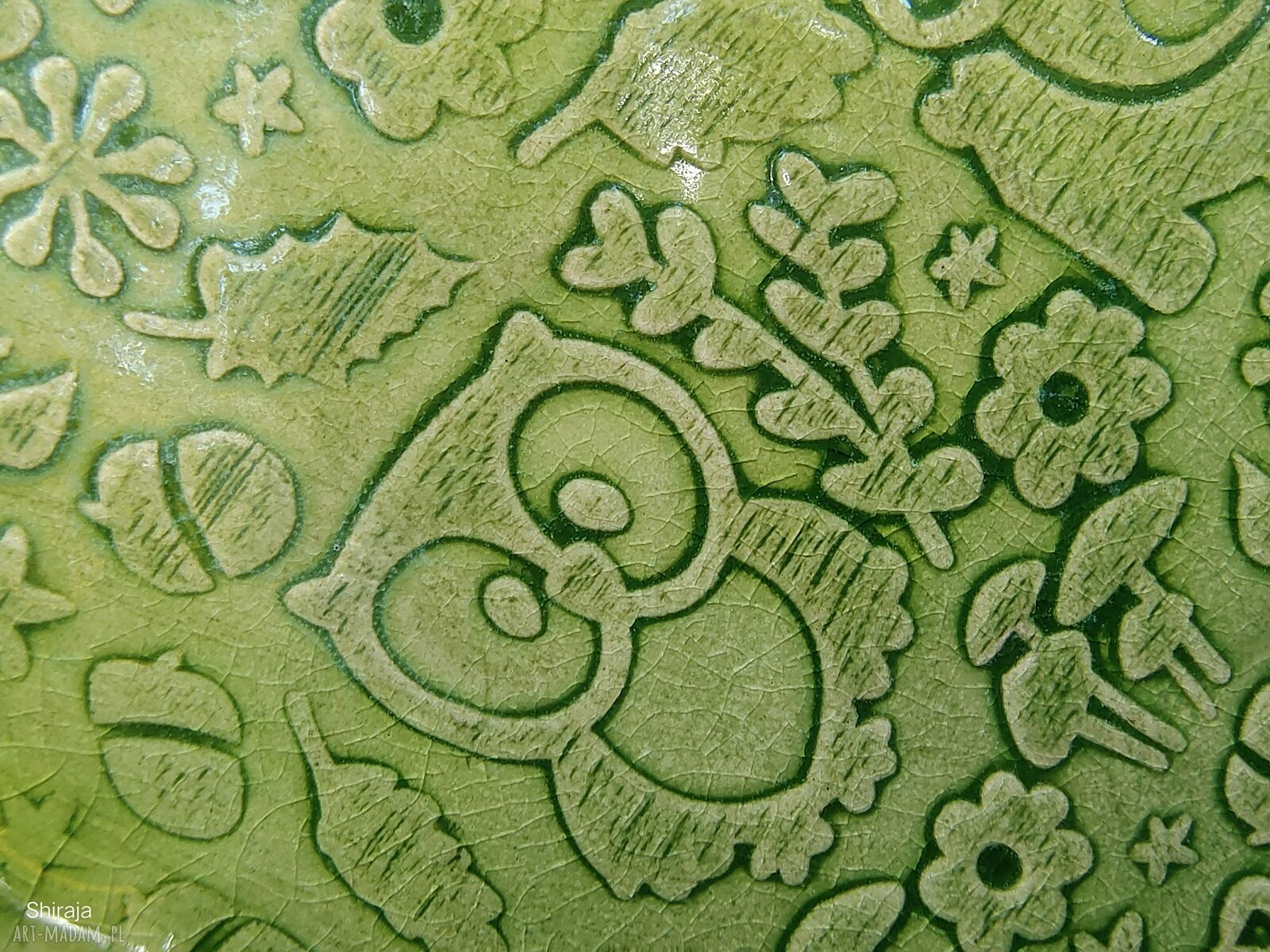 Ceramiczna patera Leśne opowieści - rękodzieło z lasu na prezent
