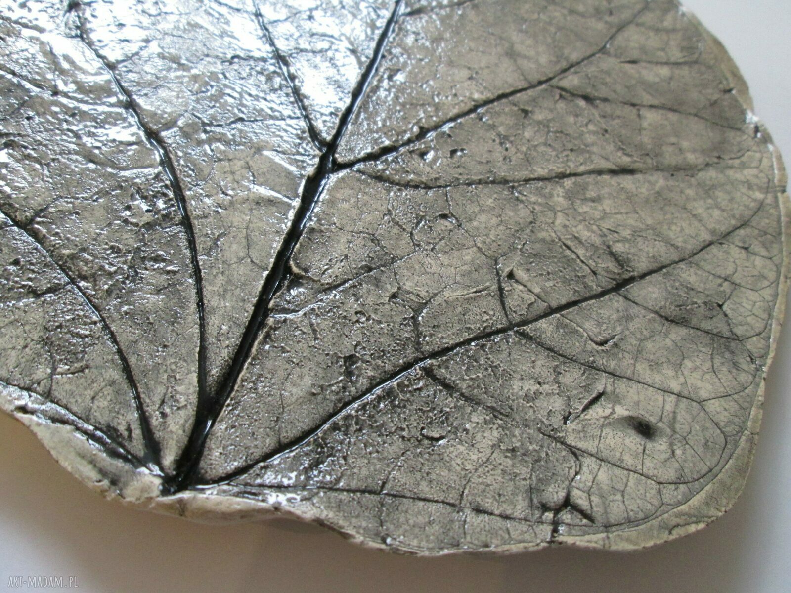 ceramiczna patera liść