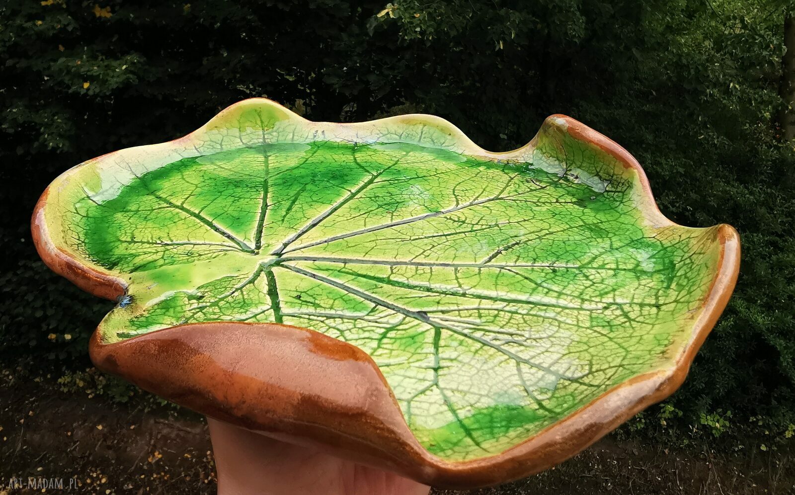 Ceramiczna patera z prawdziwym liściem (c333)