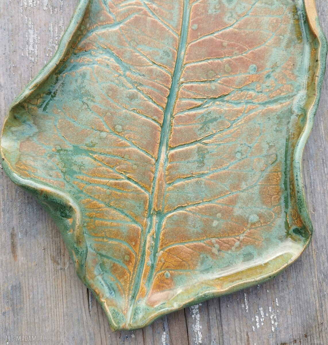 Ceramiczna patera liść c130 (handmade) - pod turkusowo-pomarańczowy stół