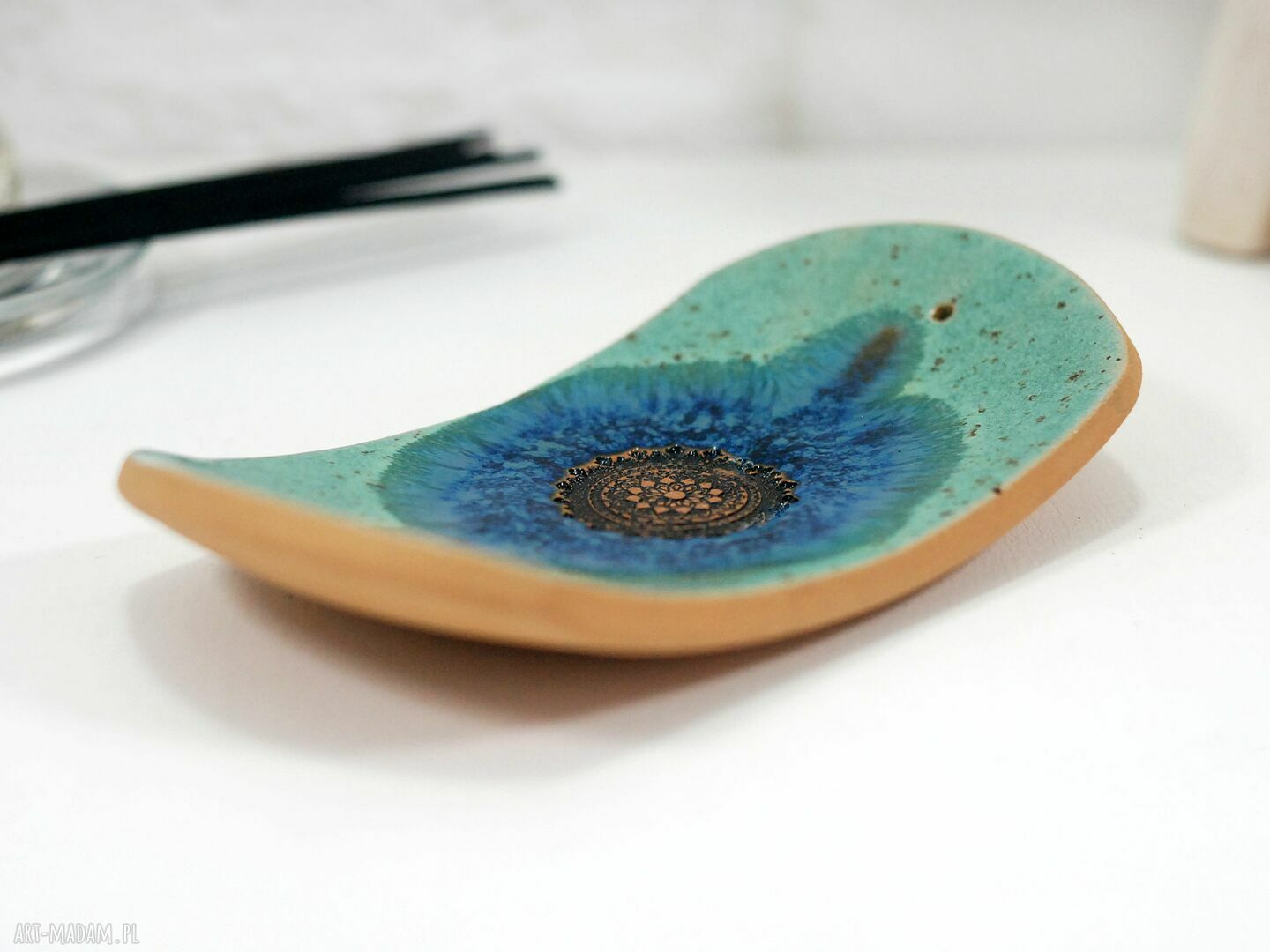 Ceramiczna podstawka na kadzidełko - mandala boho do Twojego wnętrza