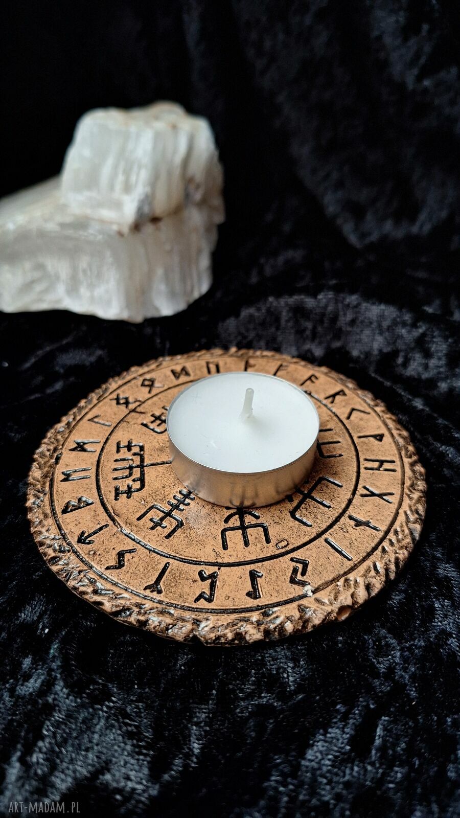 Ceramiczna podstawka rytualna Vegvísir z runami Futhark - rękodzieło z ceramiki