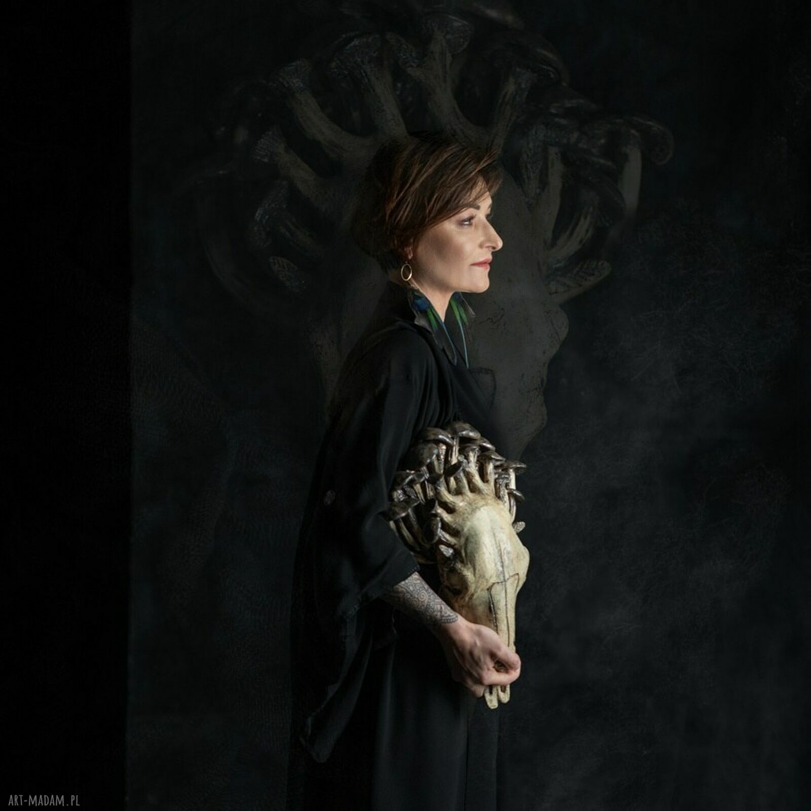 Ręcznie modelowana rzeźba ceramiczna „Reborn Without Harm”