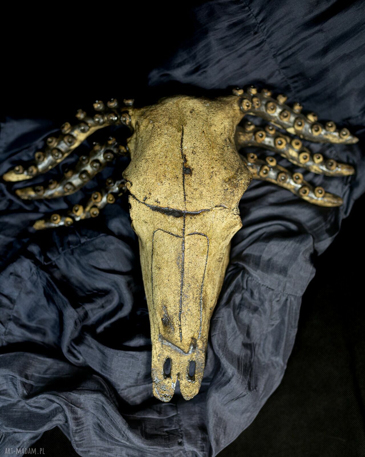 Rzeźba ceramiczna Golden Octopus - ręcznie wykonany unikat w odcieniu starego złota