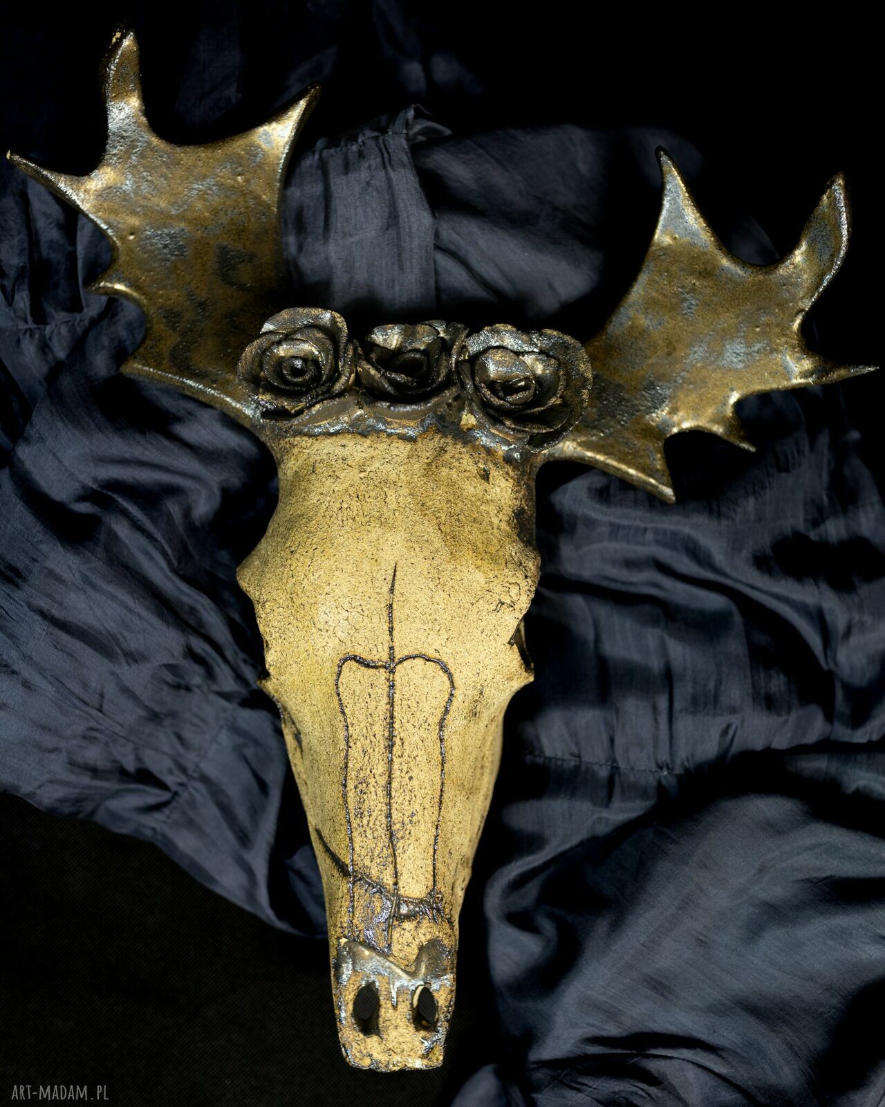 Rzeźba ceramiczna „ANTLERED REBIRTH”