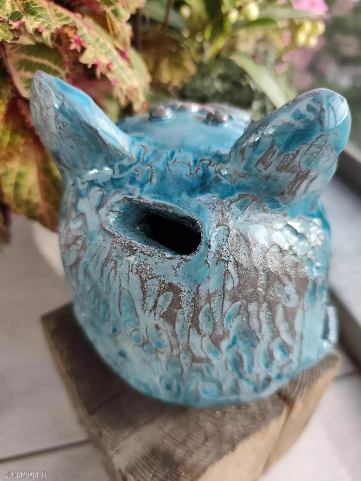 Ceramiczna skarbonka w kształcie kotka