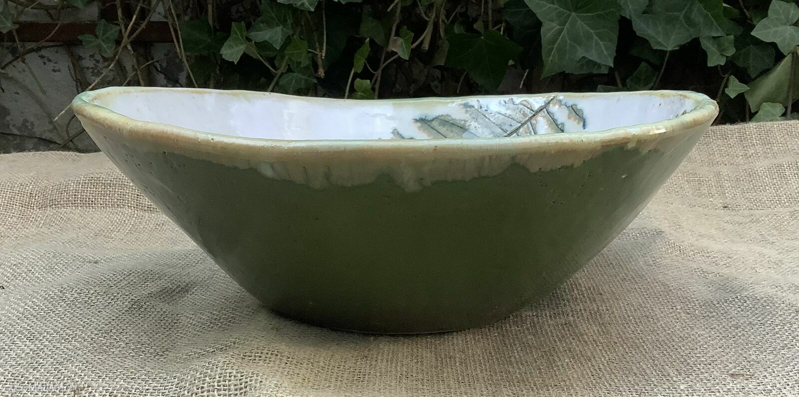 Ceramiczna umywalka „Paprocie II” - ręcznie robiona nablatowa