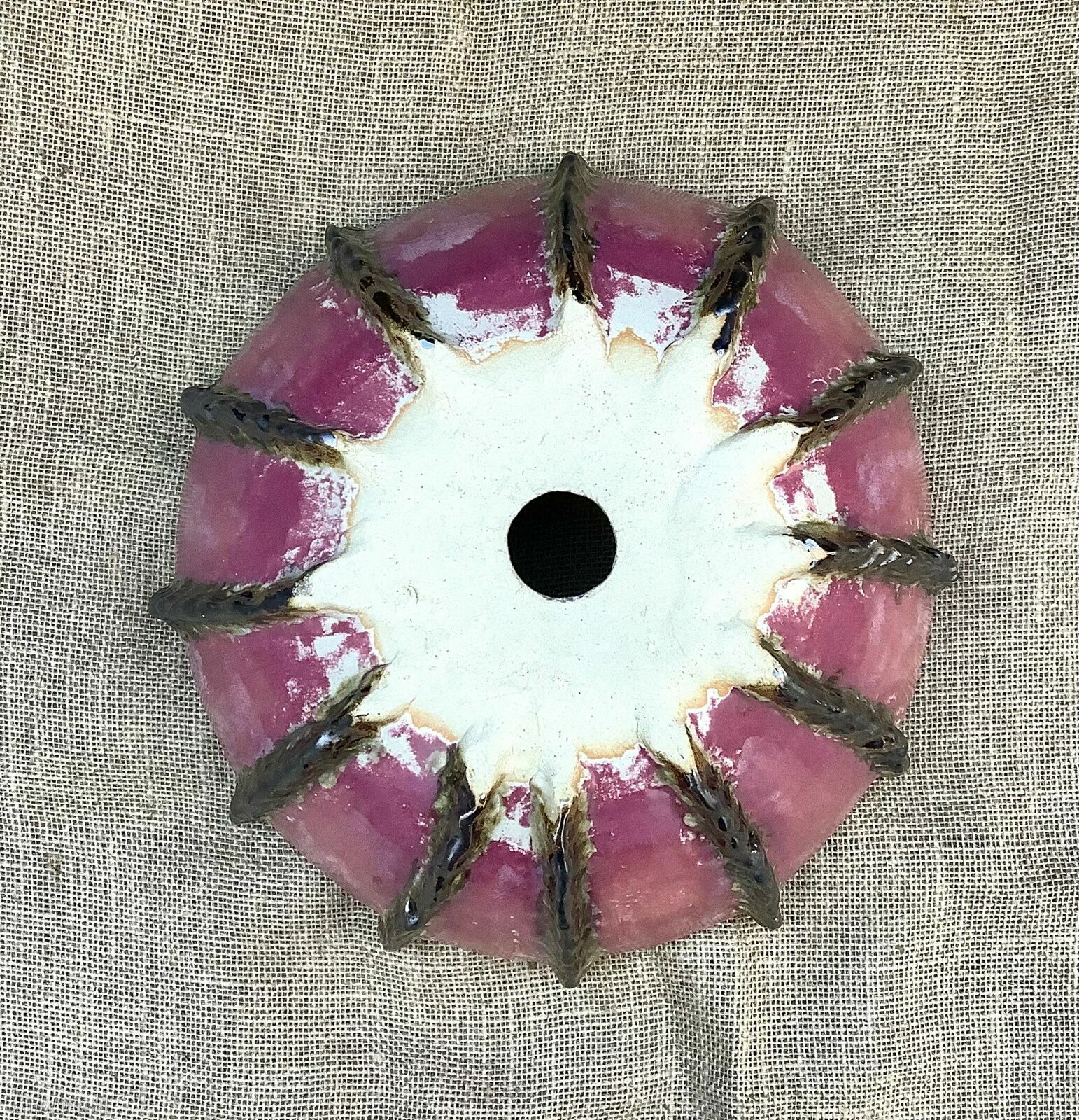 Ceramiczna umywalka nablatowa Jeżowiec w różu (handmade)