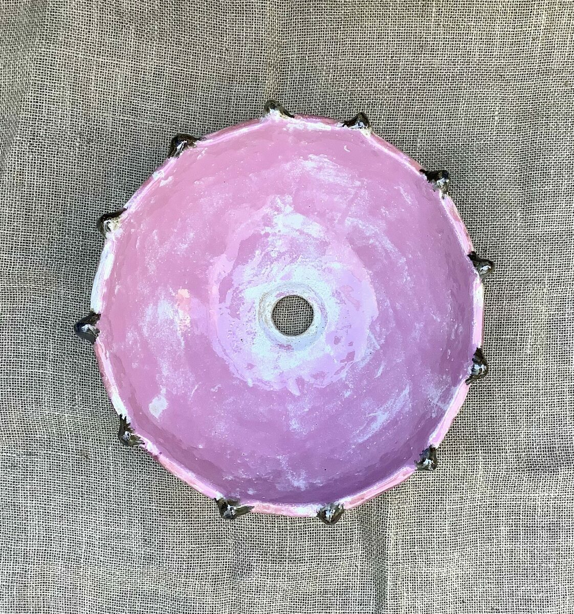Ceramiczna umywalka nablatowa Jeżowiec w różu (handmade)